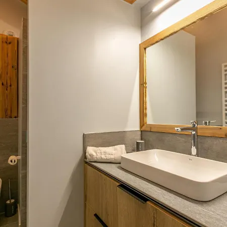 De Standing Avec Wifi, Garage Et Balcon Au Pied Des Pistes - Fr-1-694-324 * Val-dʼIsère